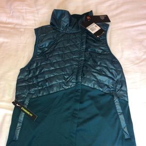 Nike Women Essential Field Running Vest